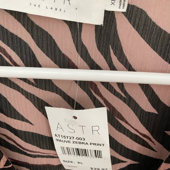 NWT flirty too - Picture 3 of 5